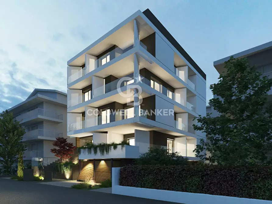 Immagine 10 di Appartamento in vendita  in Via Bassini a Riccione