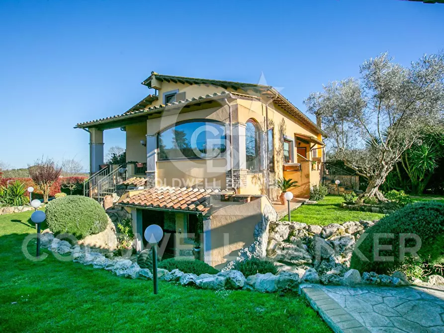 Immagine 1 di Casa semindipendente in vendita  in Via Di San Celso a Bracciano