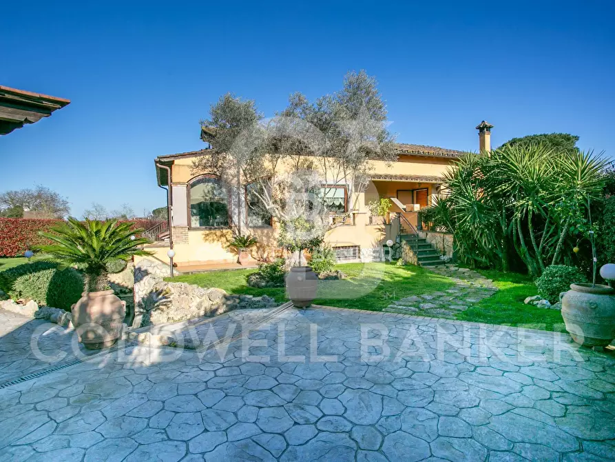 Immagine 2 di Casa semindipendente in vendita  in Via Di San Celso a Bracciano