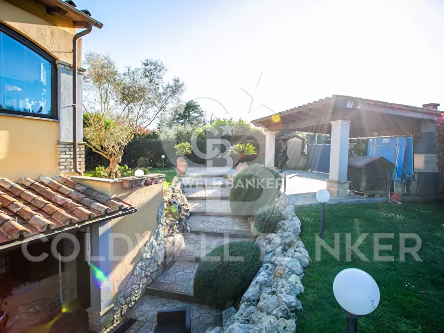 Immagine 5 di Casa semindipendente in vendita  in Via Di San Celso a Bracciano