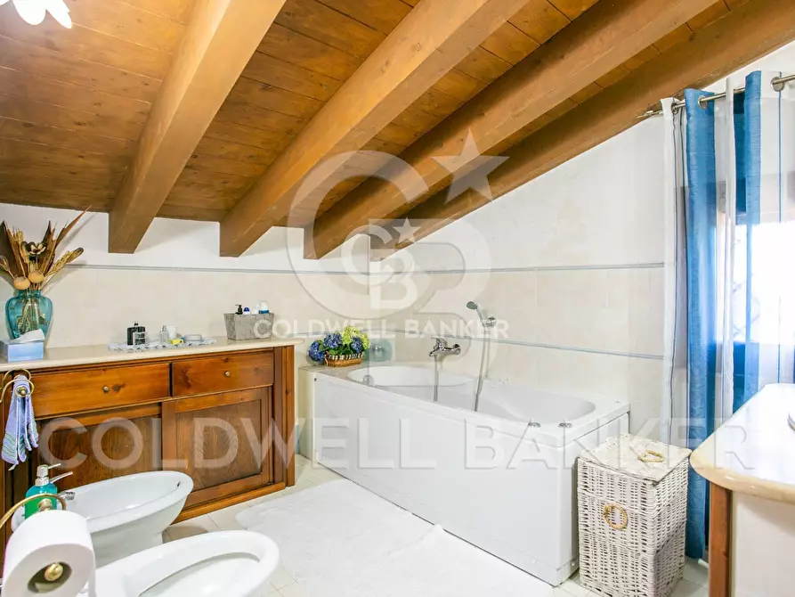 Immagine 18 di Casa semindipendente in vendita  in Via Di San Celso a Bracciano