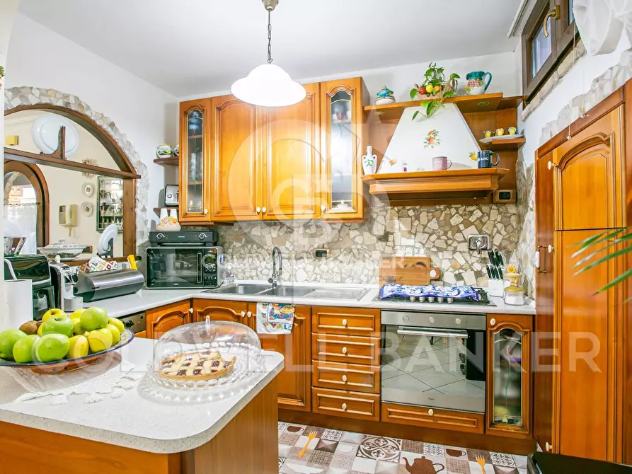 Immagine 23 di Casa semindipendente in vendita  in Via Di San Celso a Bracciano