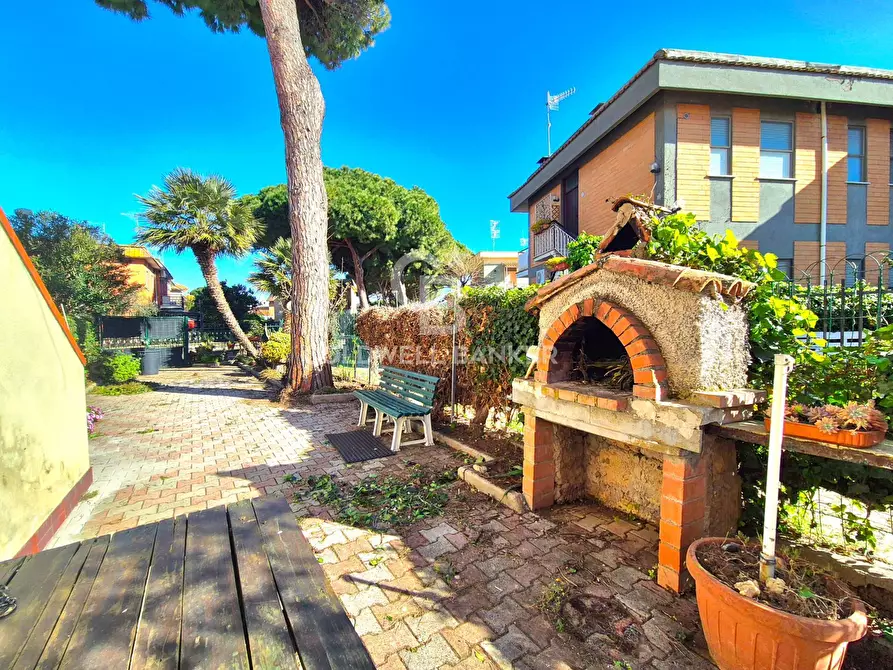 Immagine 5 di Casa semindipendente in vendita  in Via Odisseo a Tarquinia