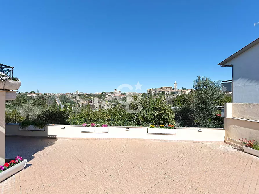 Immagine 14 di Appartamento in vendita  in Via Vico Squarano a Viterbo