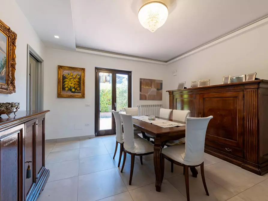 Immagine 7 di Villa in vendita  in Via Fiei a Castelnuovo Cilento