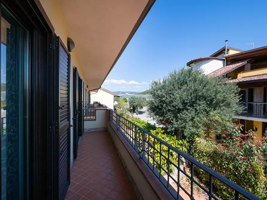 Immagine 14 di Villa in vendita  in Via Fiei a Castelnuovo Cilento