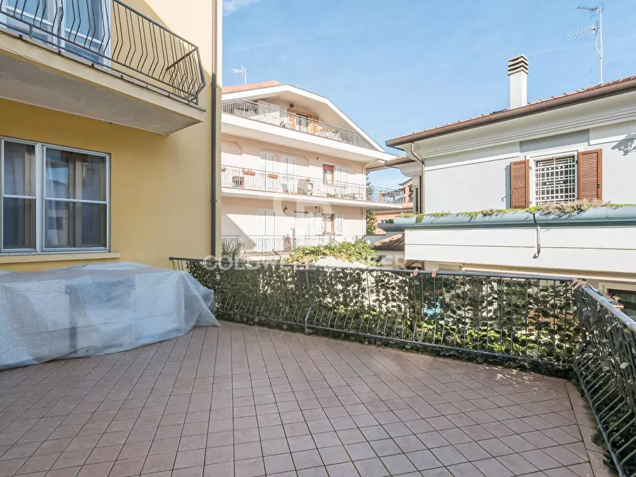 Immagine 15 di Appartamento in vendita  in Viale Tripoli a Riccione