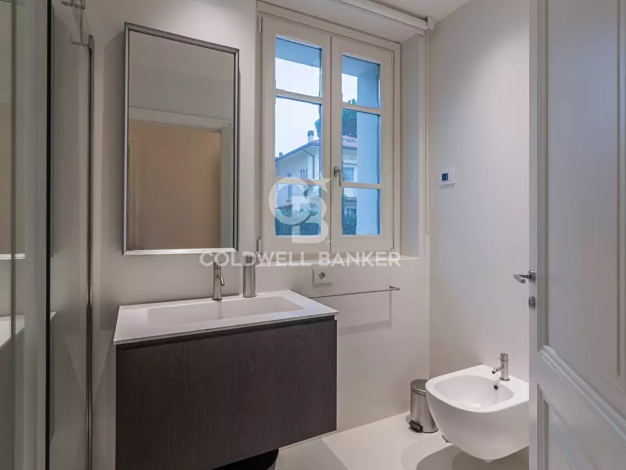 Immagine 10 di Villa in vendita  in Viale Fiume a Riccione