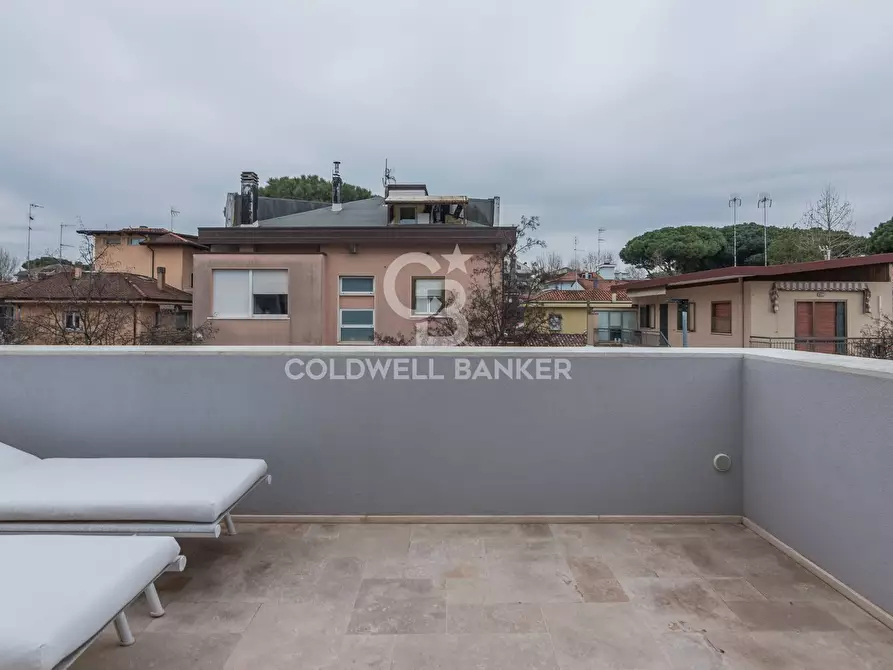 Immagine 18 di Villa in vendita  in Viale Fiume a Riccione