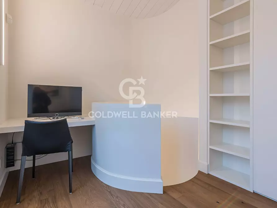 Immagine 19 di Villa in vendita  in Viale Fiume a Riccione