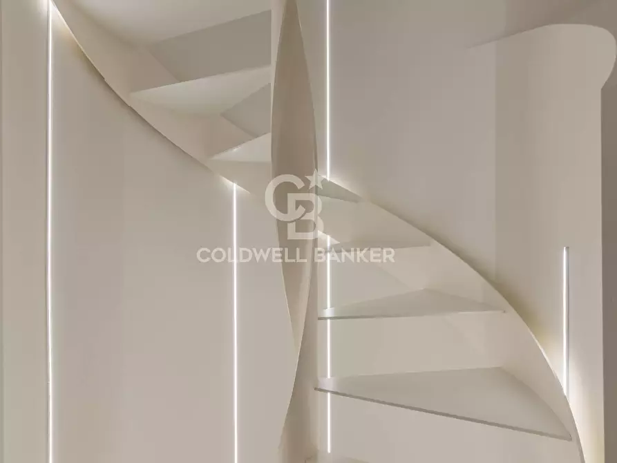 Immagine 22 di Villa in vendita  in Viale Fiume a Riccione