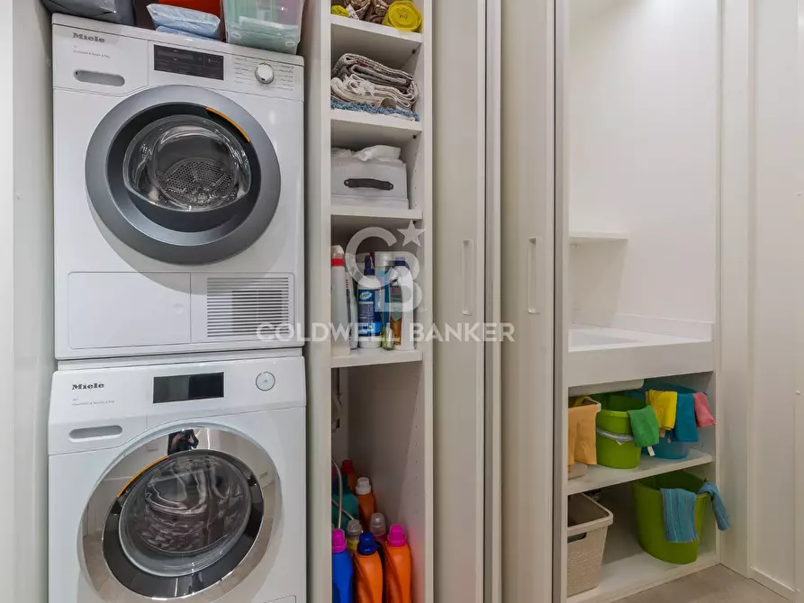 Immagine 27 di Villa in vendita  in Viale Fiume a Riccione