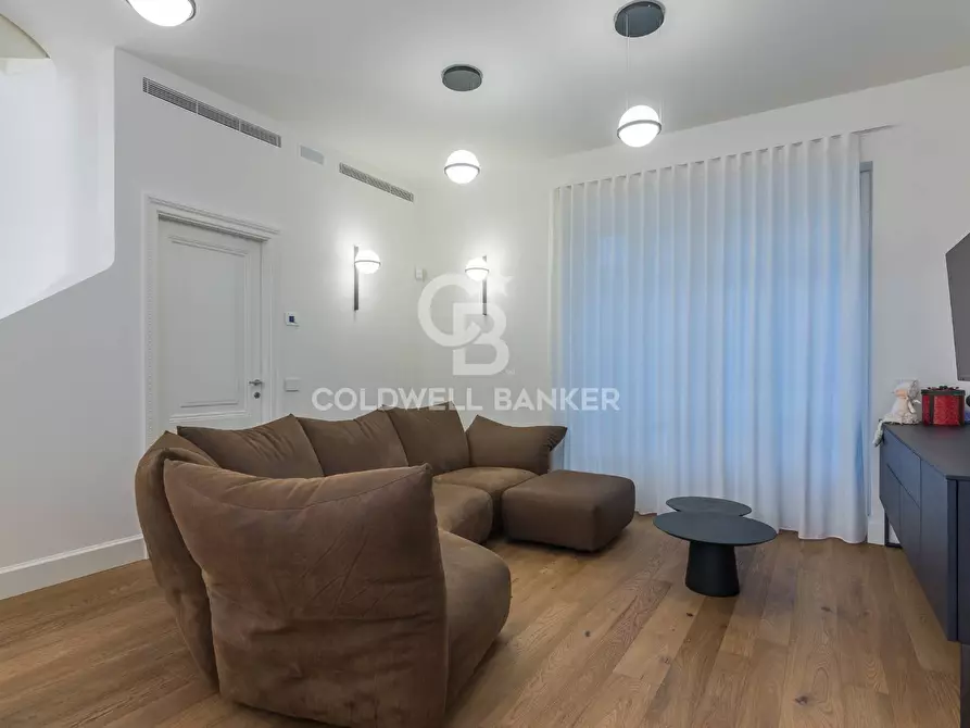 Immagine 5 di Villa in vendita  in Viale Fiume a Riccione