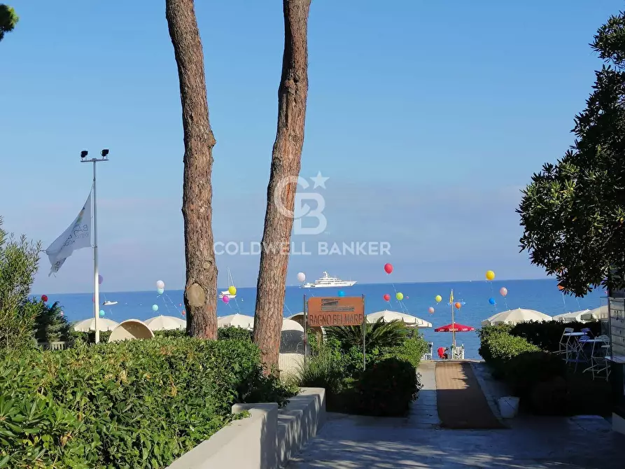 Immagine 3 di Locale commerciale in vendita  in via Della Dogana a Castiglione Della Pescaia