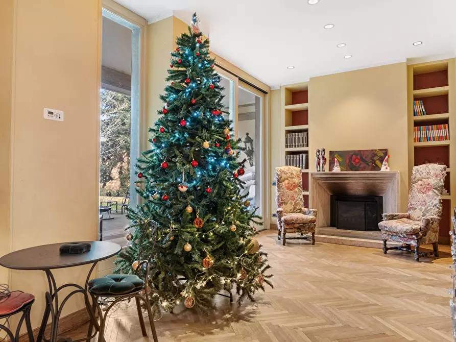 Immagine 11 di Villa in vendita  in Via Bicocca a Varese