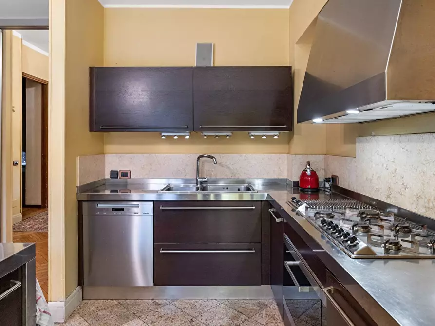 Immagine 17 di Villa in vendita  in Via Bicocca a Varese