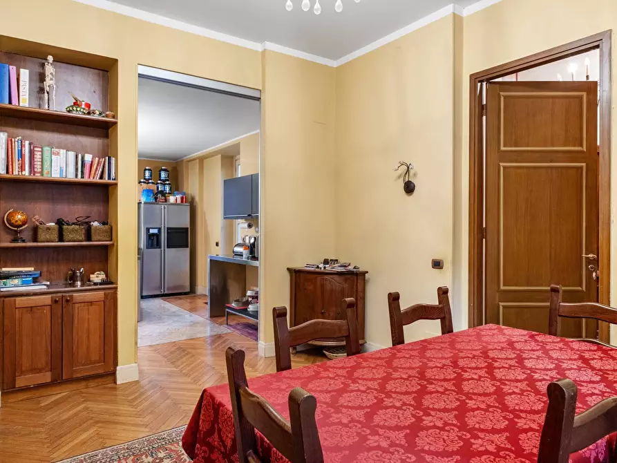 Immagine 18 di Villa in vendita  in Via Bicocca a Varese