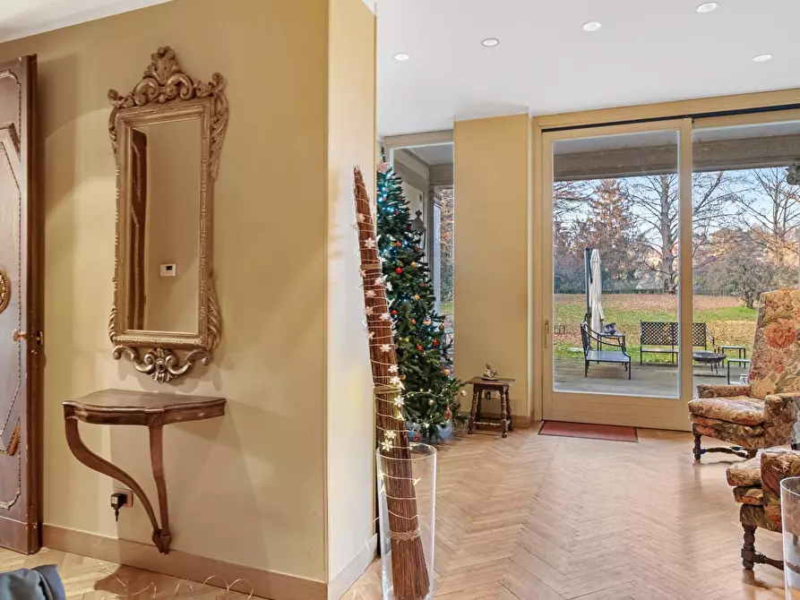 Immagine 19 di Villa in vendita  in Via Bicocca a Varese