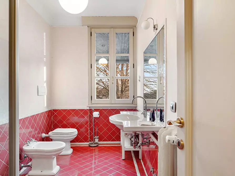 Immagine 29 di Villa in vendita  in Via Bicocca a Varese