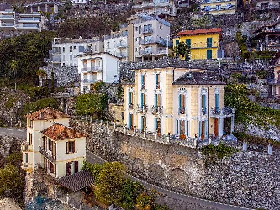 Immagine 3 di Villa in vendita  in via Milano a Argegno