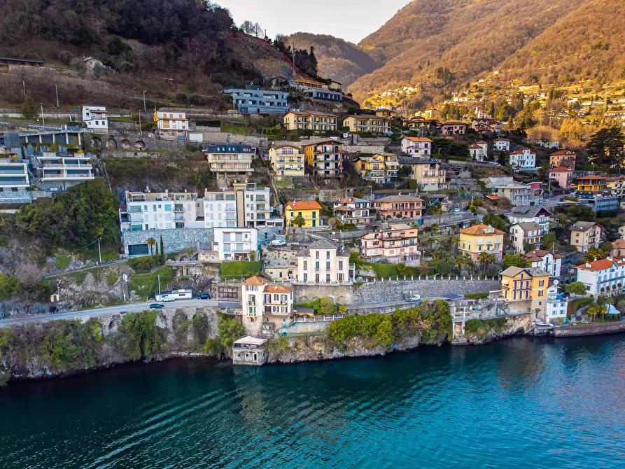 Immagine 4 di Villa in vendita  in via Milano a Argegno