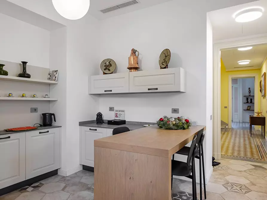 Immagine 11 di Villa in vendita  in via Milano a Argegno