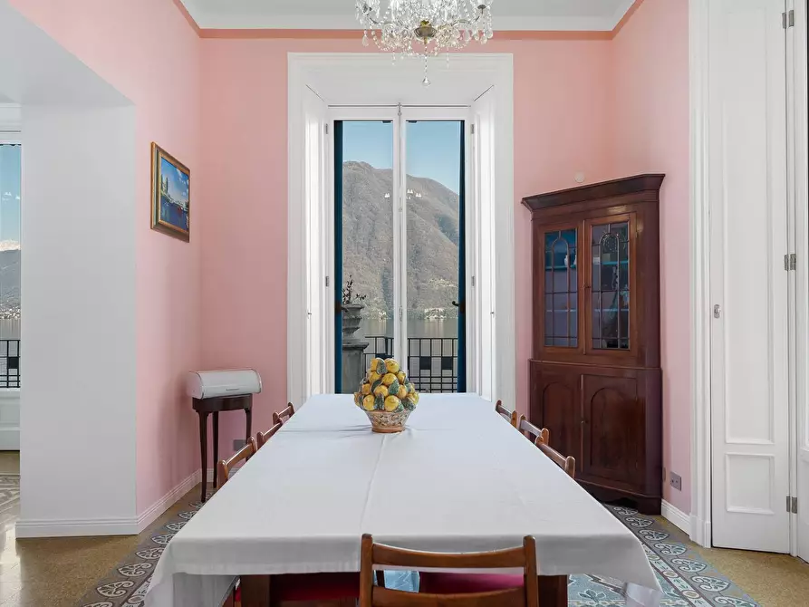 Immagine 12 di Villa in vendita  in via Milano a Argegno