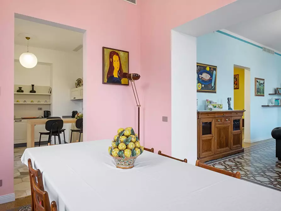 Immagine 13 di Villa in vendita  in via Milano a Argegno