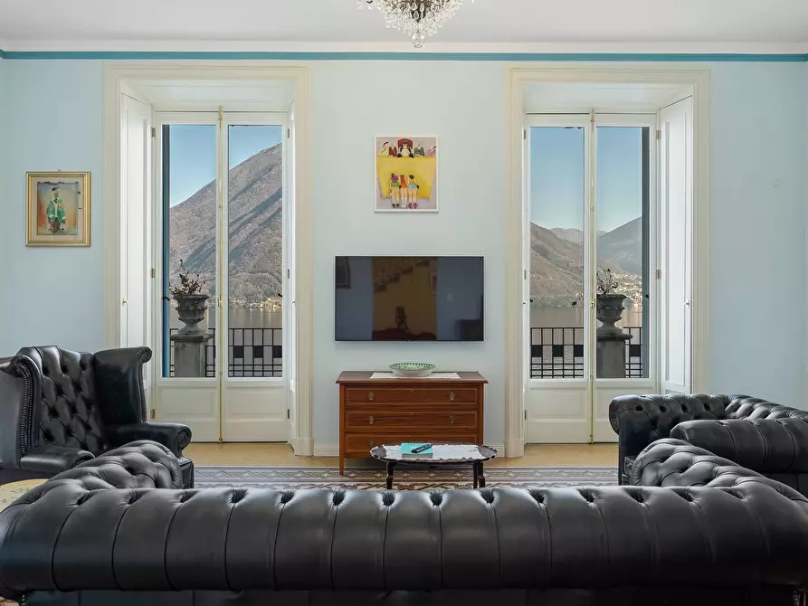 Immagine 14 di Villa in vendita  in via Milano a Argegno