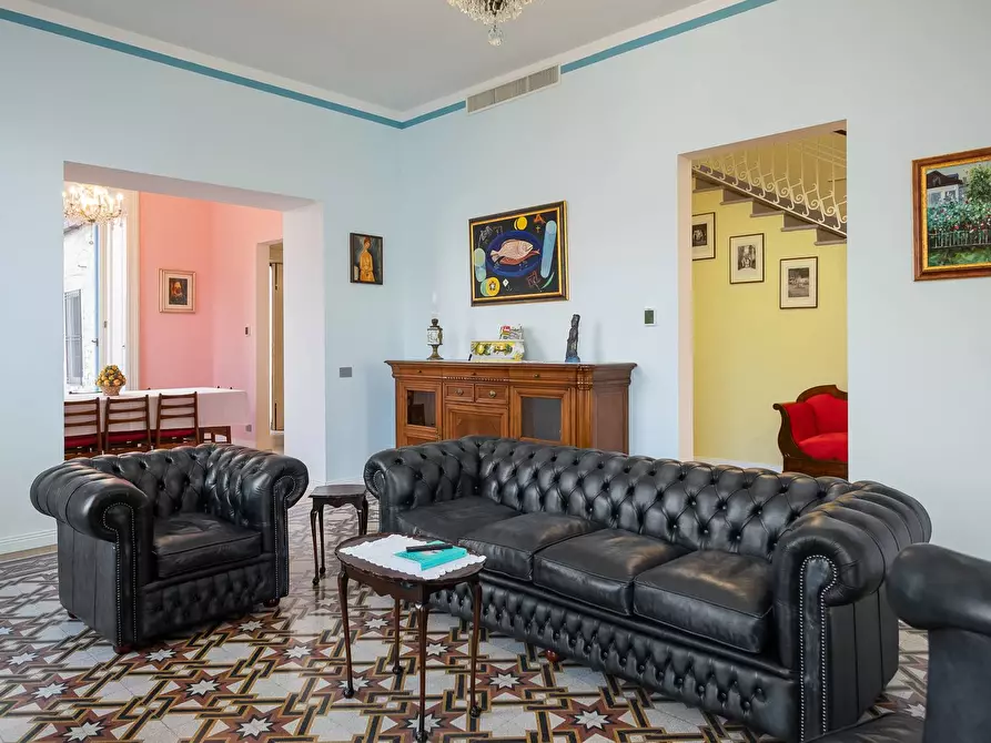 Immagine 15 di Villa in vendita  in via Milano a Argegno