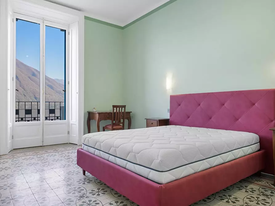 Immagine 26 di Villa in vendita  in via Milano a Argegno