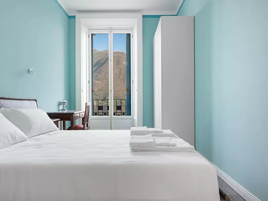 Immagine 27 di Villa in vendita  in via Milano a Argegno