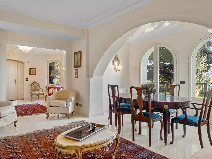 Immagine 5 di Villa in vendita  in Corso Marconi a San Remo
