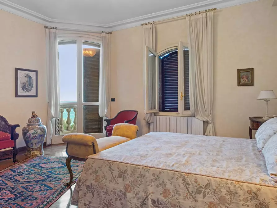 Immagine 15 di Villa in vendita  in Corso Marconi a San Remo