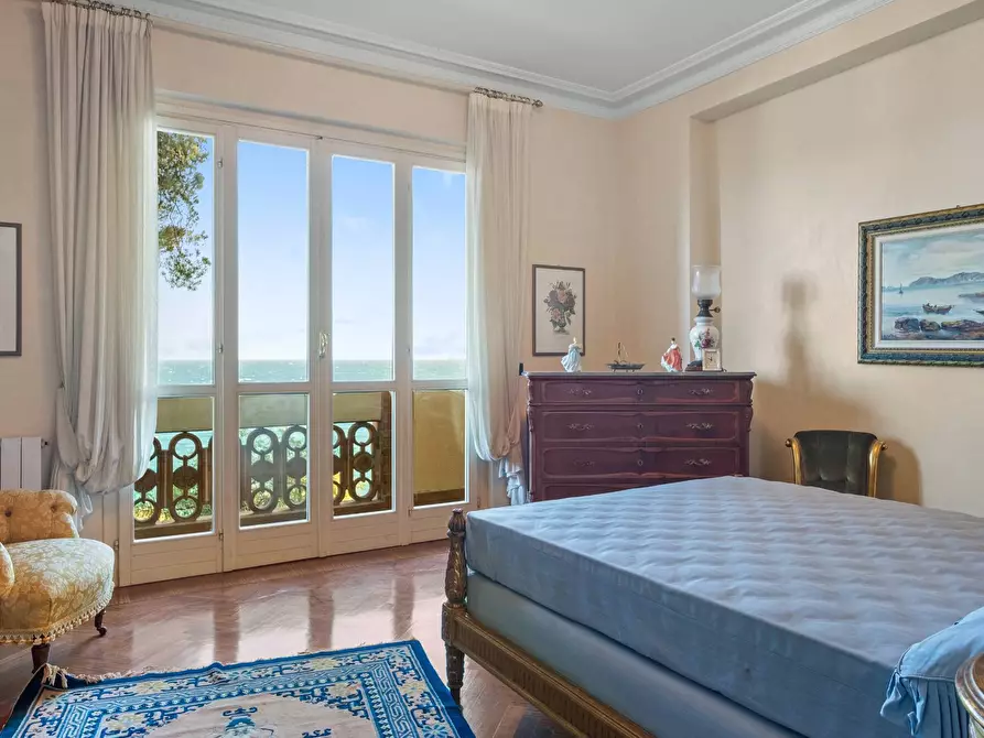 Immagine 17 di Villa in vendita  in Corso Marconi a San Remo