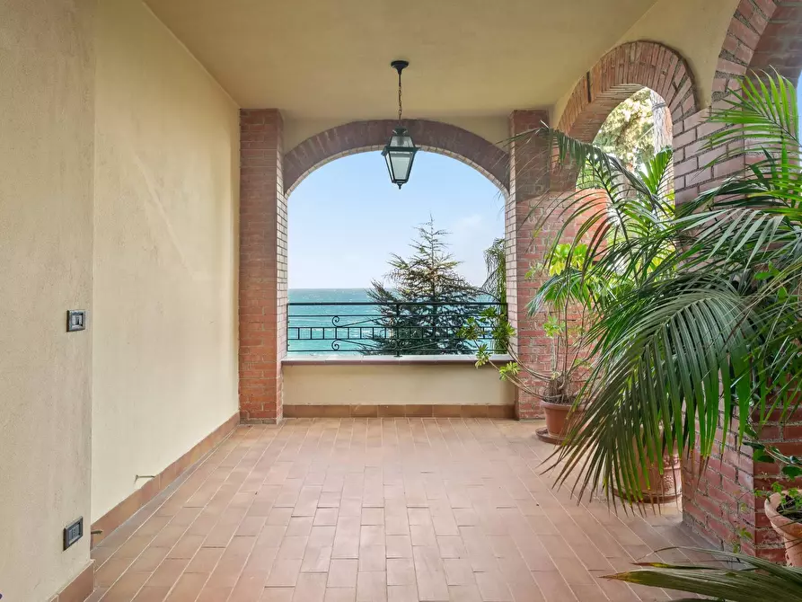 Immagine 20 di Villa in vendita  in Corso Marconi a San Remo