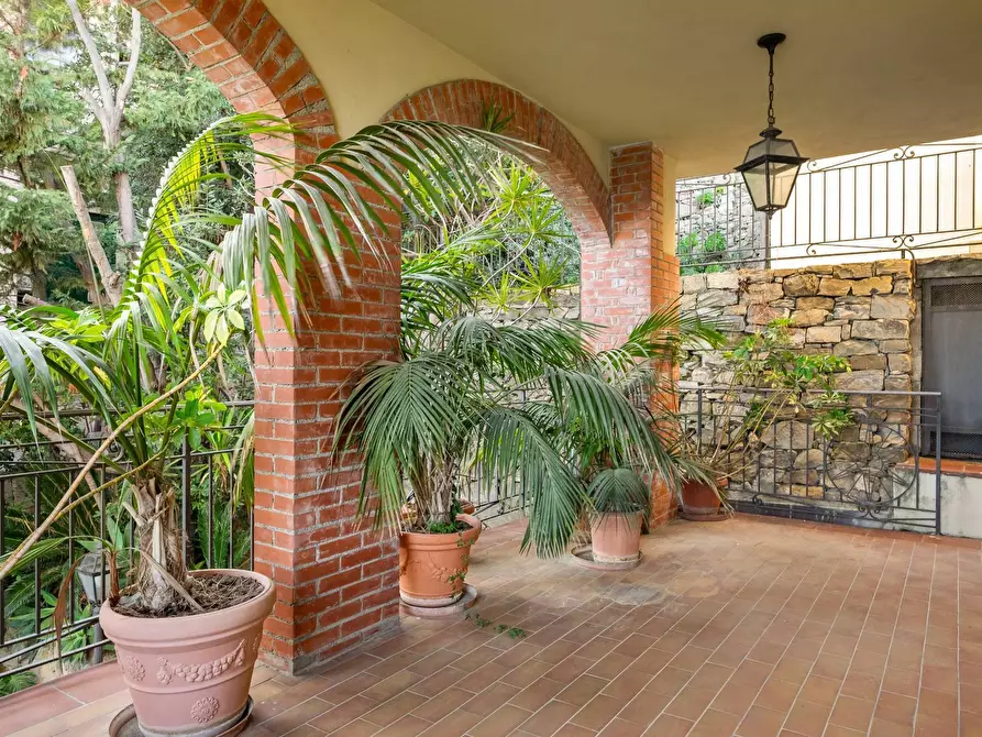 Immagine 21 di Villa in vendita  in Corso Marconi a San Remo