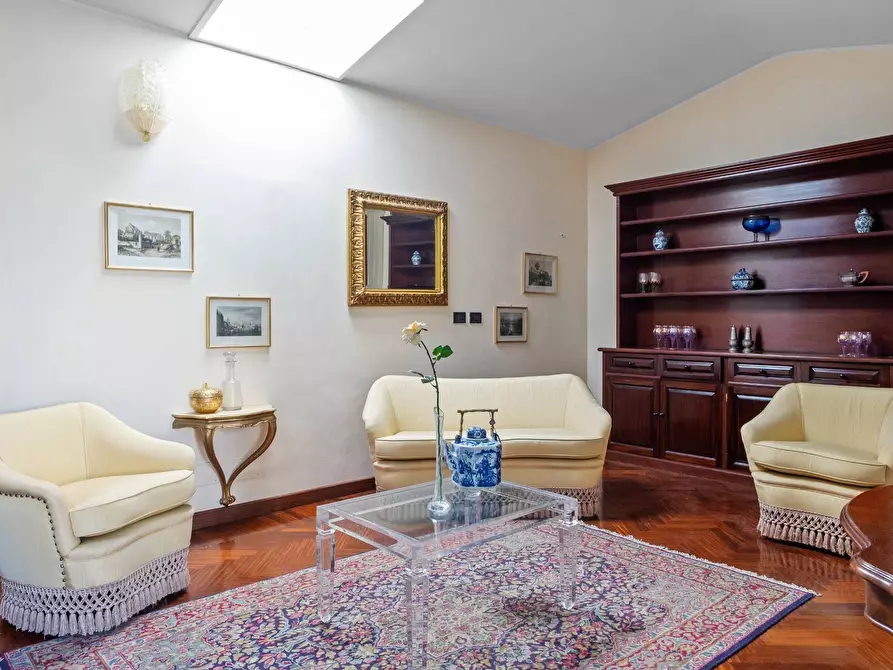 Immagine 27 di Villa in vendita  in Corso Marconi a San Remo