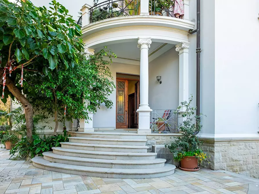 Immagine 6 di Villa in vendita  in via Romana a Bordighera