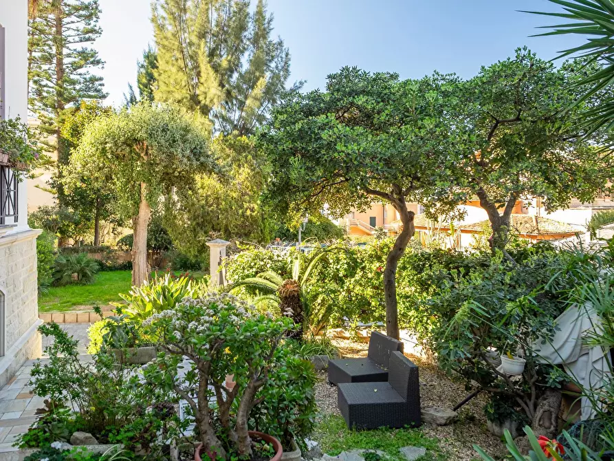 Immagine 28 di Villa in vendita  in via Romana a Bordighera