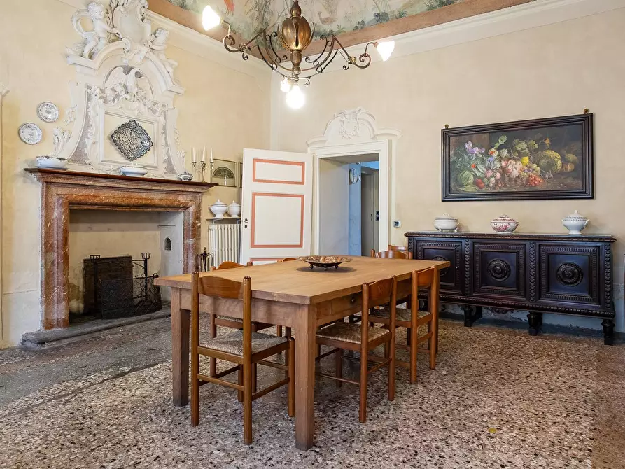 Immagine 11 di Villa in vendita  in via Mazzini a Castello Cabiaglio