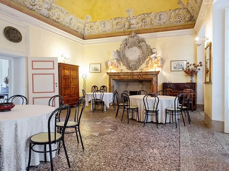 Immagine 12 di Villa in vendita  in via Mazzini a Castello Cabiaglio