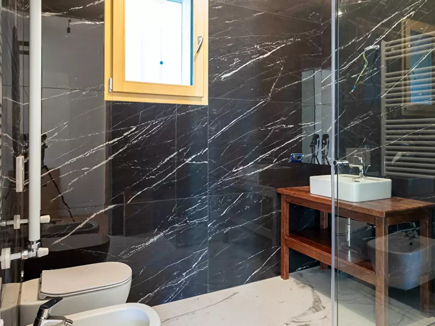 Immagine 8 di Villa in vendita  in via G. Borea a San Remo