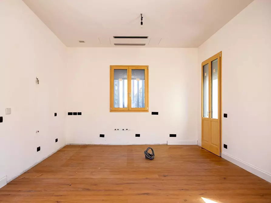 Immagine 10 di Villa in vendita  in via G. Borea a San Remo