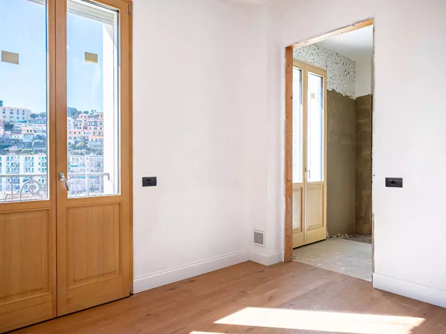 Immagine 15 di Villa in vendita  in via G. Borea a San Remo