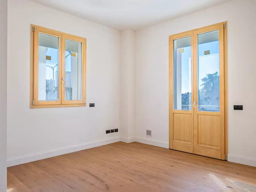 Immagine 16 di Villa in vendita  in via G. Borea a San Remo