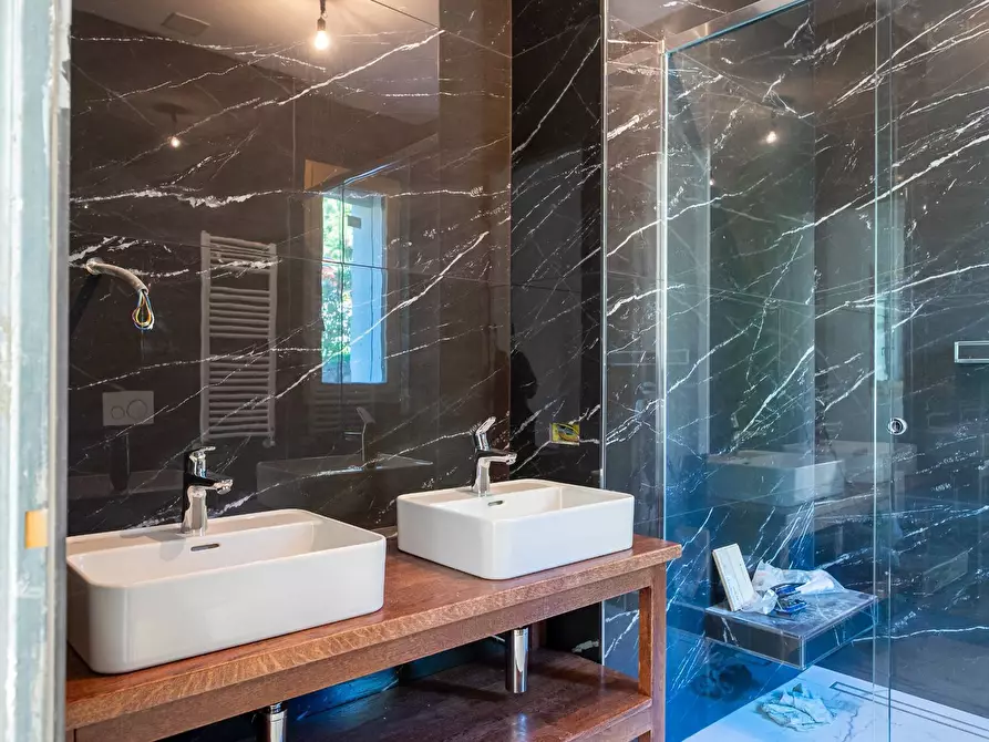 Immagine 20 di Villa in vendita  in via G. Borea a San Remo