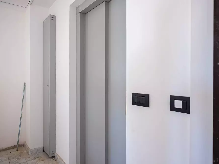 Immagine 21 di Villa in vendita  in via G. Borea a San Remo