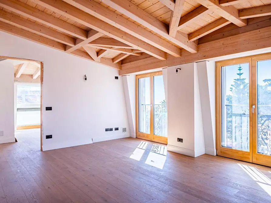 Immagine 24 di Villa in vendita  in via G. Borea a San Remo