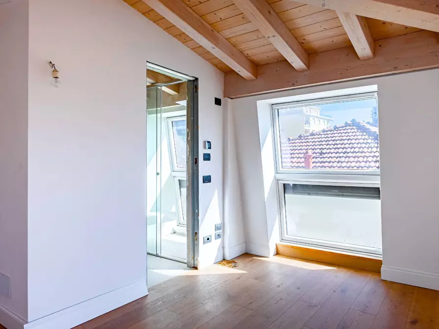 Immagine 26 di Villa in vendita  in via G. Borea a San Remo